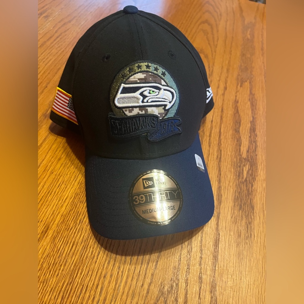 Seattle Seahawks Hat- Salute to service. New Era Camo Black NFL
